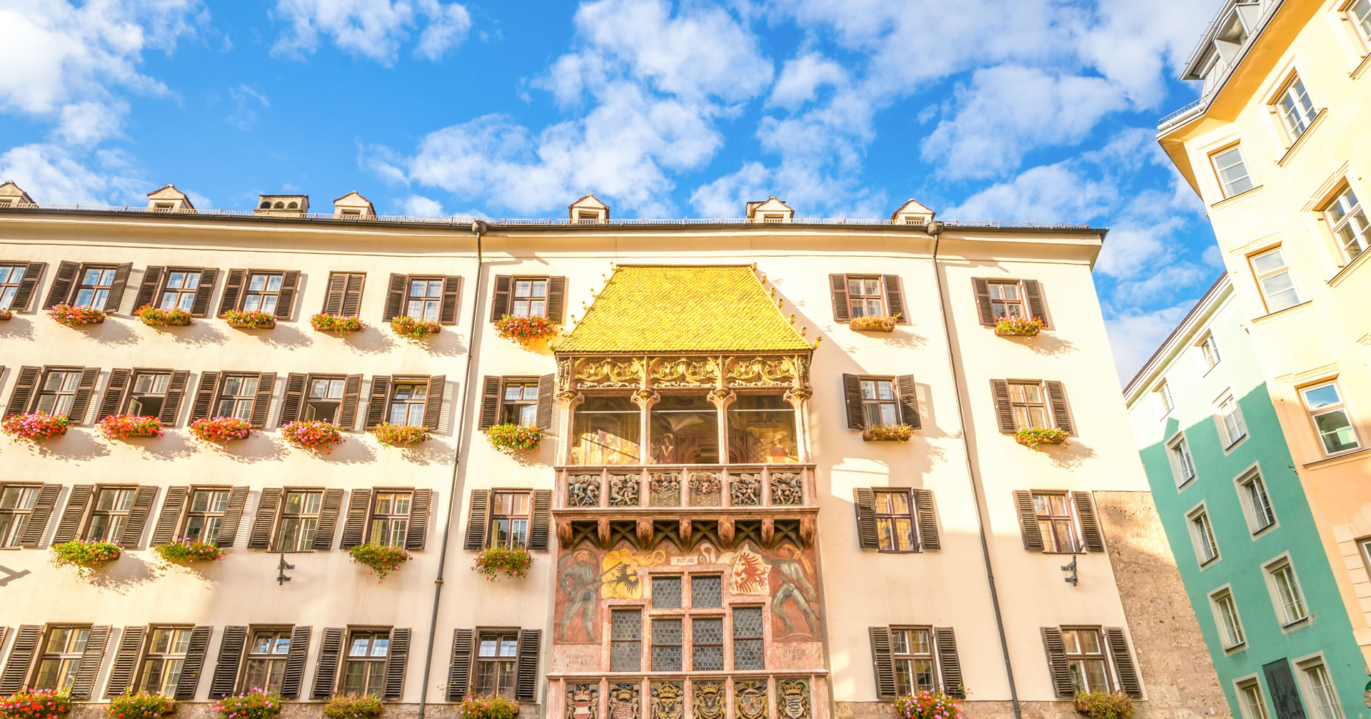 Das goldene Dachl, Wahrzeichen von Innsbruck © Shutterstock