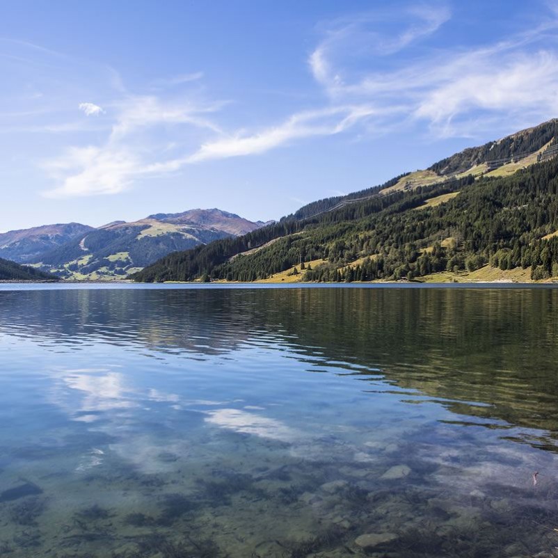 Durlassboden Stausee in Gerlos - ideal zum Surfen, Segeln und Stand-Up Paddeling