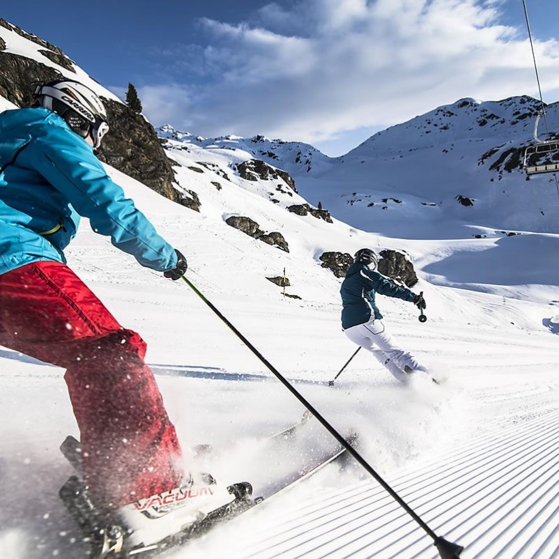 Skifahren auf frisch präparierten Skipisten © TVB Zillertal Arena 