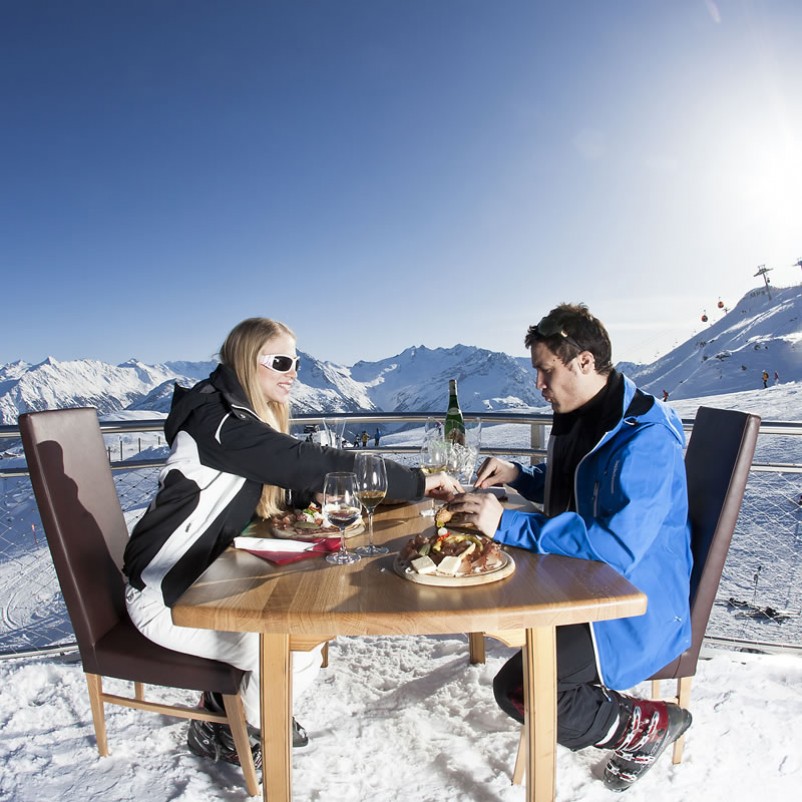 Skihütte mit Panorama-Terrasse im Zillertal © TVB Zillertal Arena 